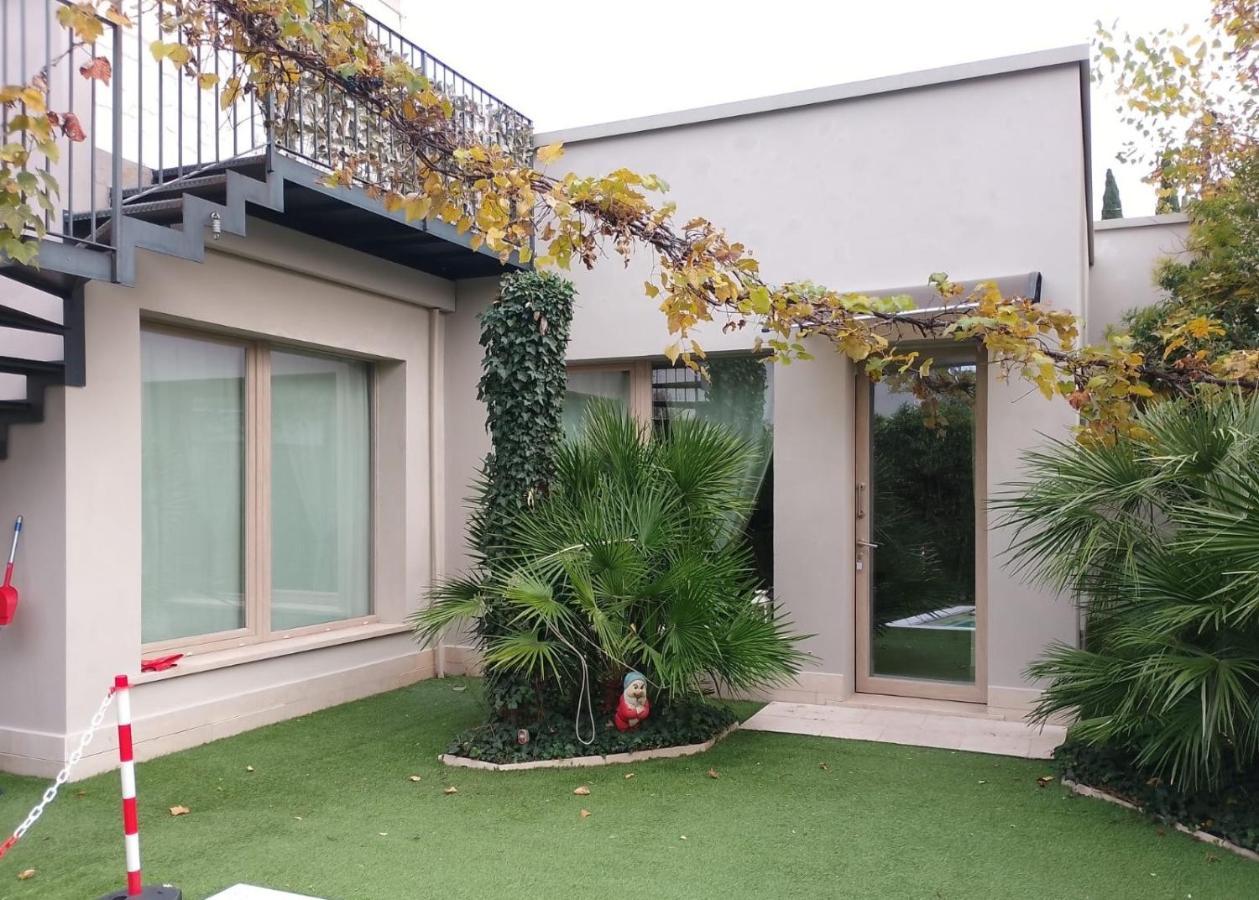 סירמיונה Suite Mimosa Con Piscina - Affitti Brevi Italia מראה חיצוני תמונה