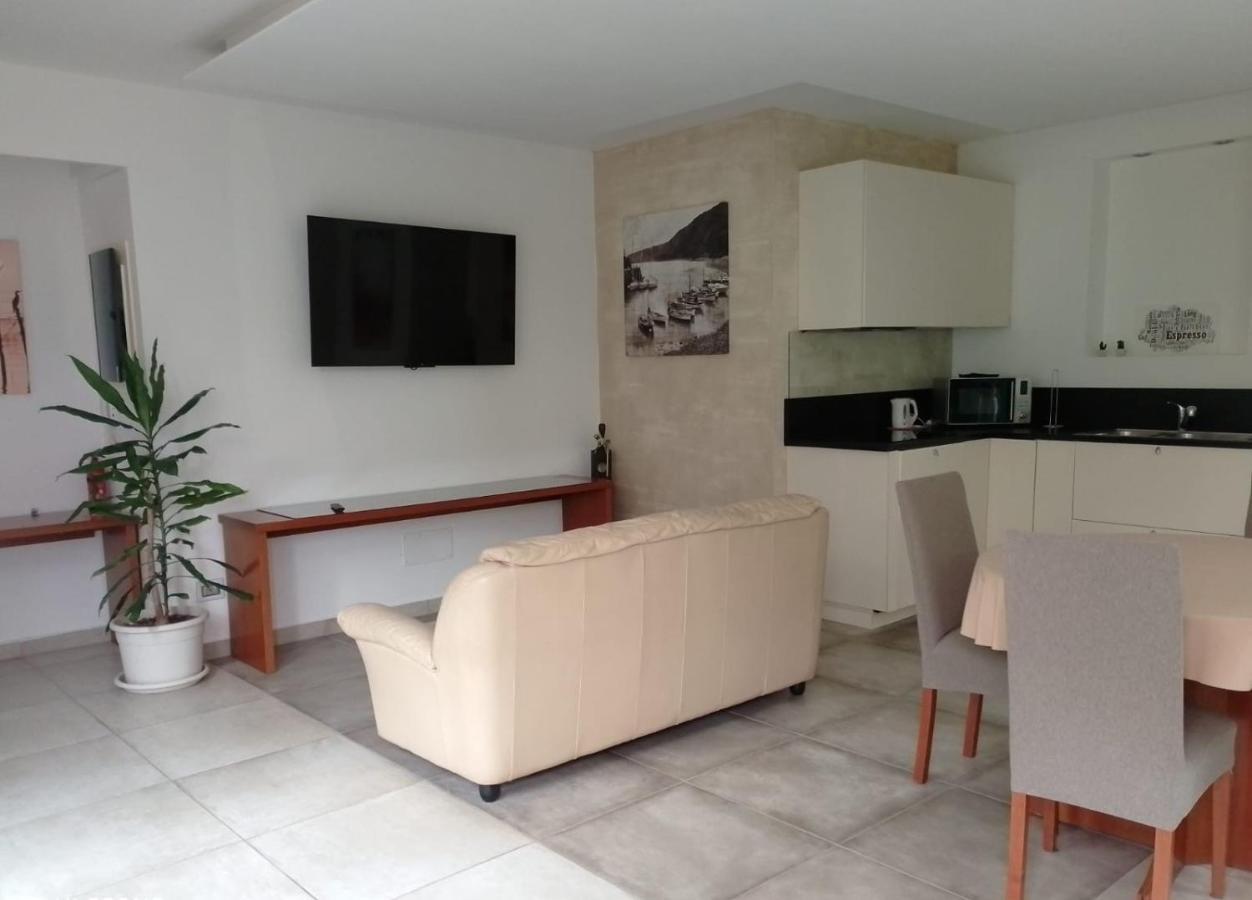 סירמיונה Suite Mimosa Con Piscina - Affitti Brevi Italia מראה חיצוני תמונה