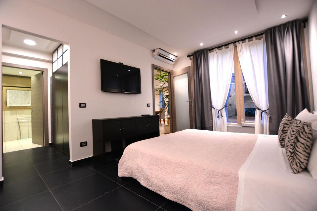 סירמיונה Suite Mimosa Con Piscina - Affitti Brevi Italia מראה חיצוני תמונה